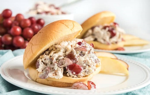 chicken salad recipe serving suggestions