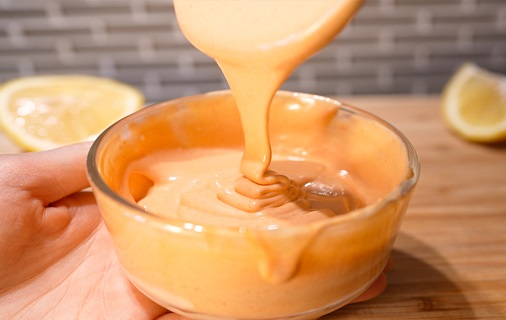 sriracha aioli with mayonnaise